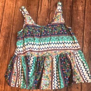 Soprano Sleeveless Tiered Flutter Top Sz L